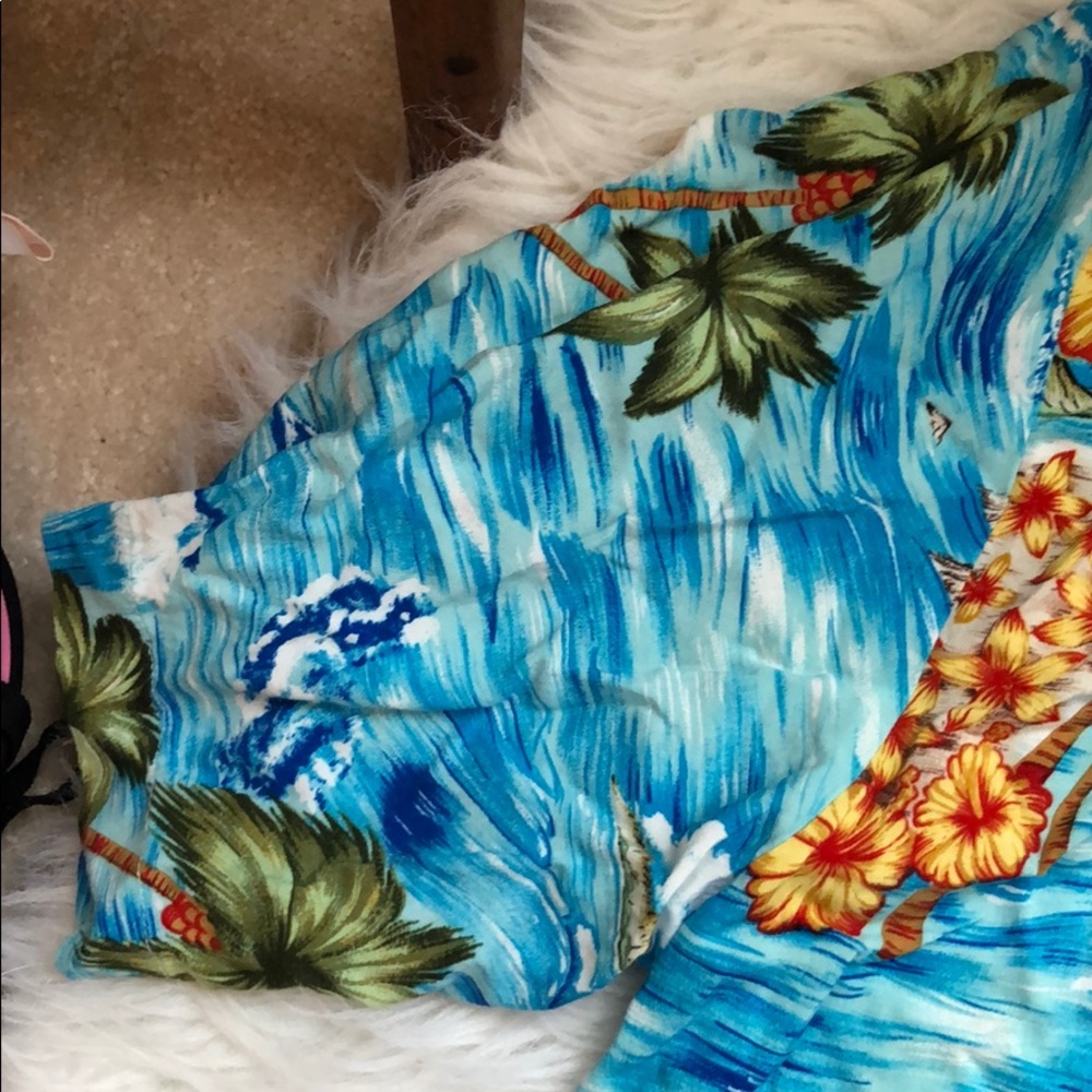 Pineapple Connection blue Hawaiian top NWOT - Picture 4 of 8